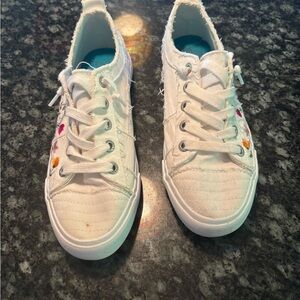 New Colorful Embroidered Women’s Sneakers